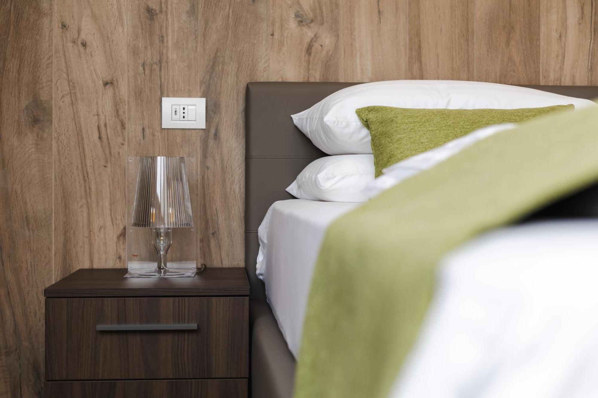 Boutique Apartments By Annalisa Torbole Sul Garda Dış mekan fotoğraf