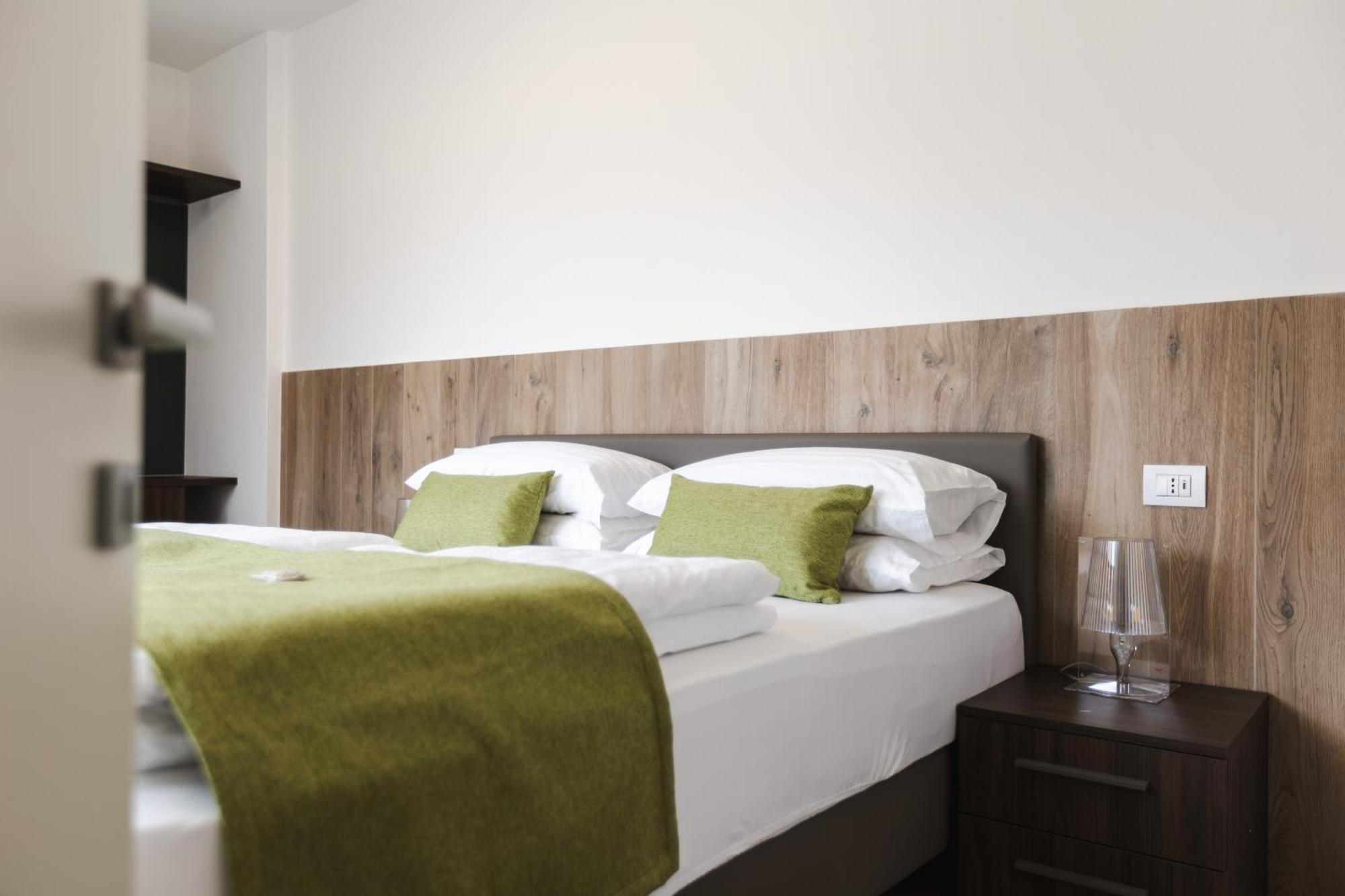 Boutique Apartments By Annalisa Torbole Sul Garda Dış mekan fotoğraf